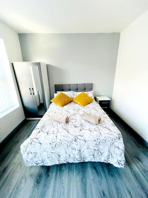 Entrepreneur Stays - 8 Guest House Liverpool Esterno foto