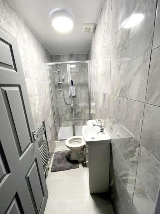 Entrepreneur Stays - 8 Guest House Liverpool Esterno foto